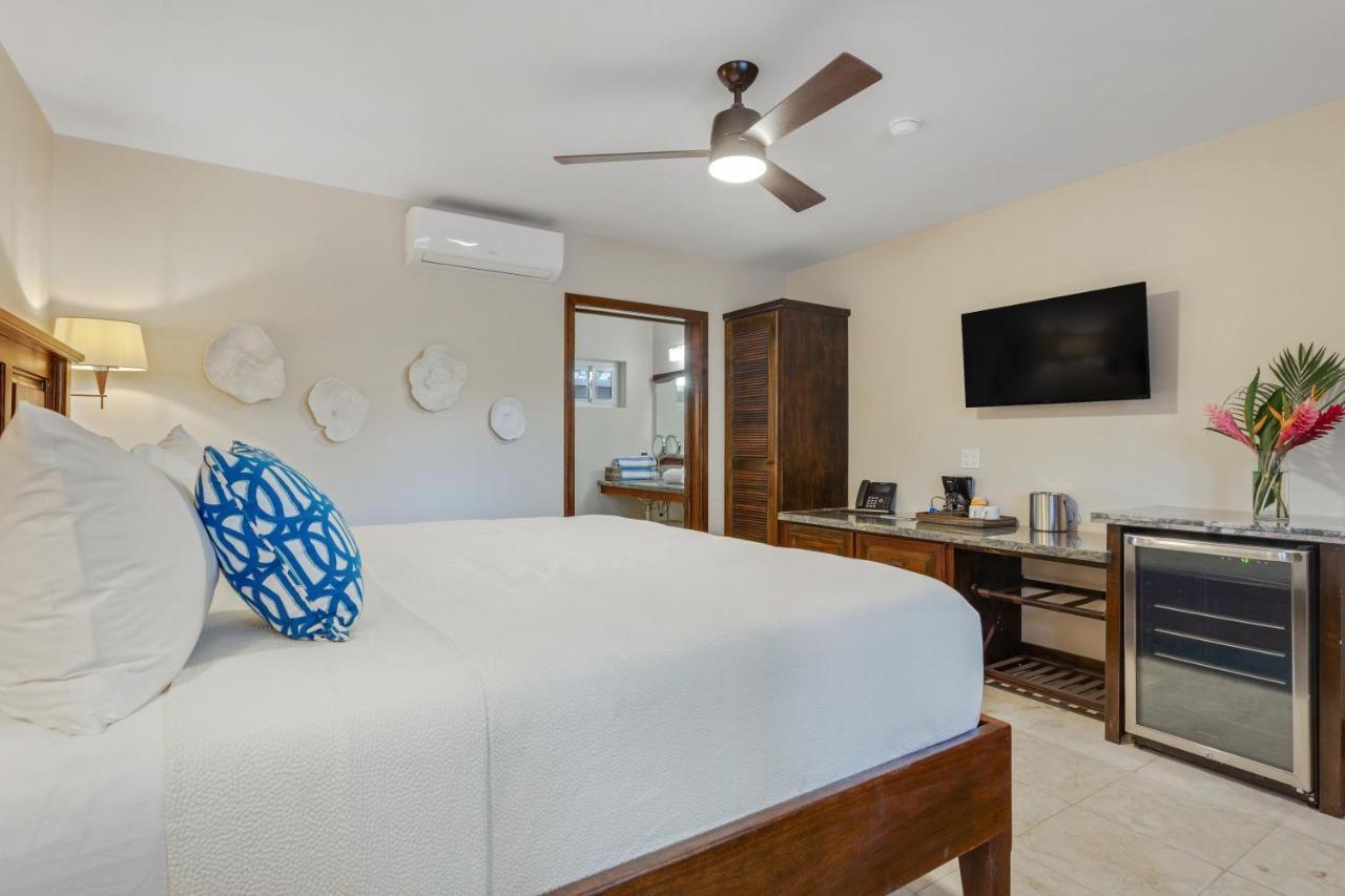 Sirenian Bay Resort Placencia Exterior photo