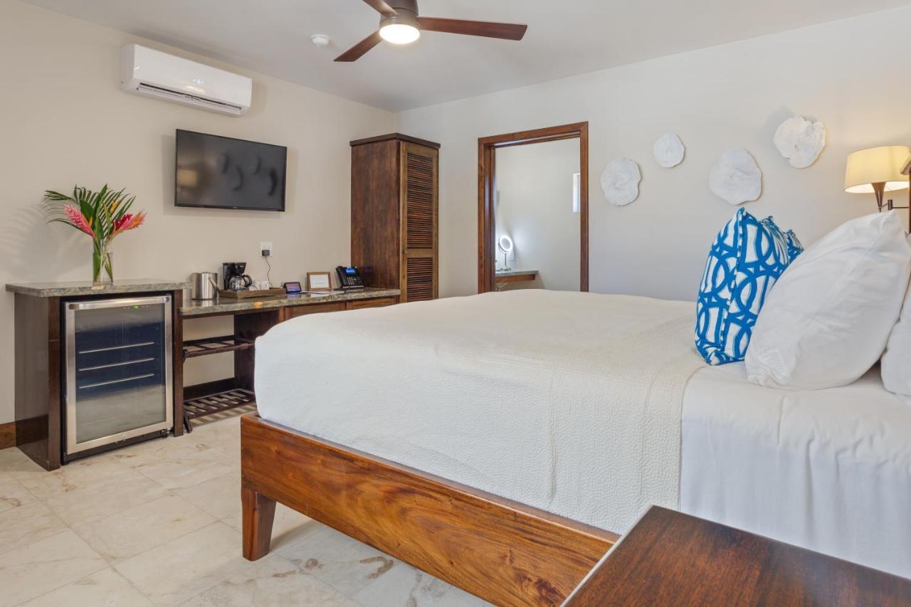 Sirenian Bay Resort Placencia Exterior photo
